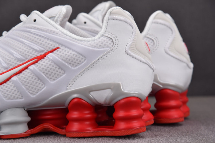 NIKE Wmns Shox TL