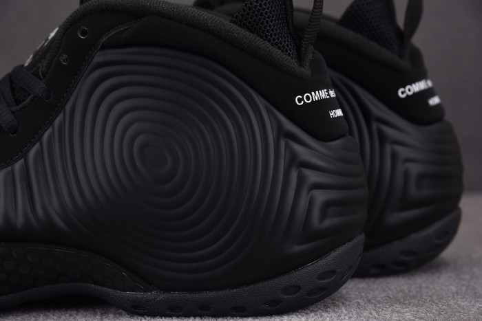 Comme des Garçons Homme Plus x NIKE Air Foamposite One