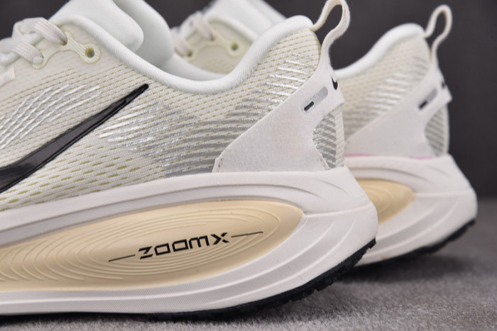 Nike Air Zoom Vomero 18