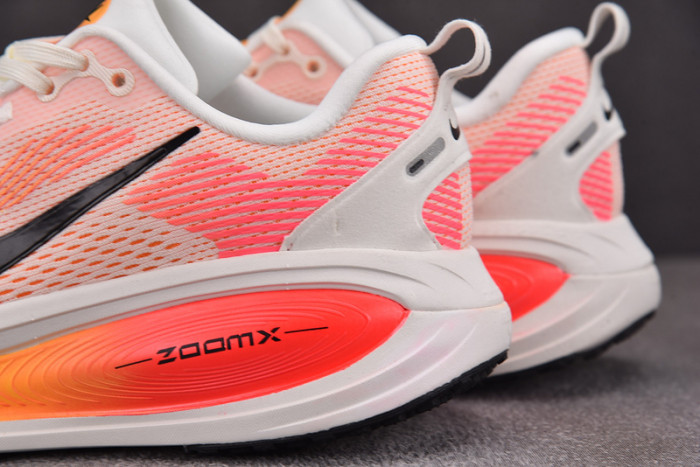 Nike Air Zoom Vomero 18