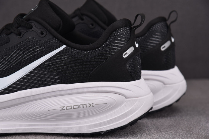 Nike Air Zoom Vomero 18