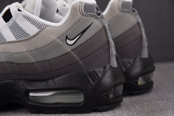 NIKE Air Max 95 OG 