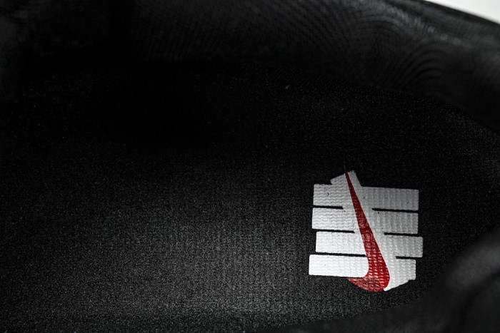 Nike Air Max 95 x UNDEFEATED 