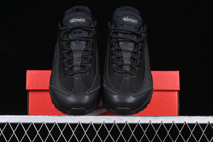 NIKE Air Max 95 Essential