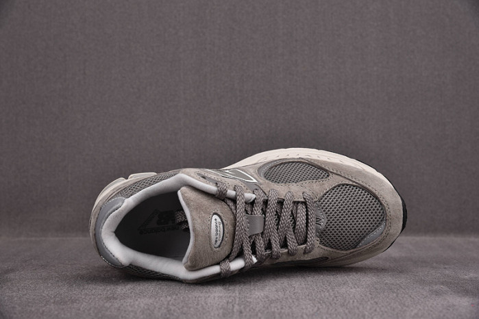 New Balance 2002R