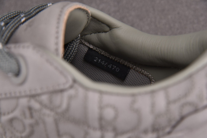 D10r b33 sneakers b330025