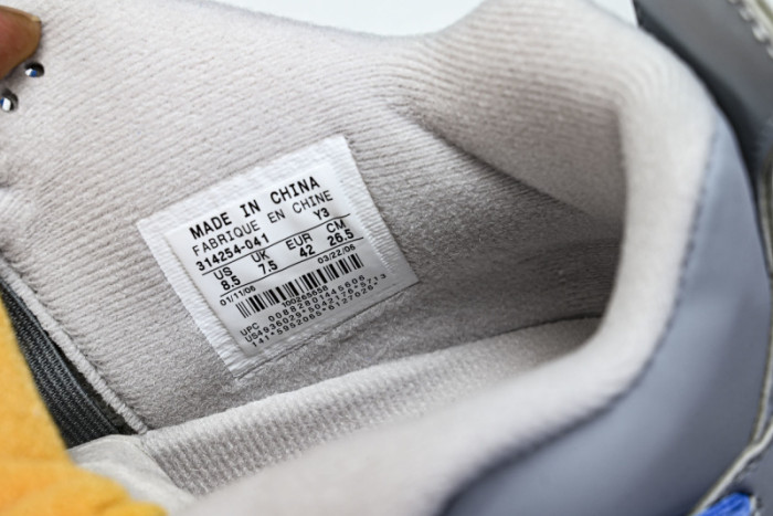 Air Jordan 4 Retro LS