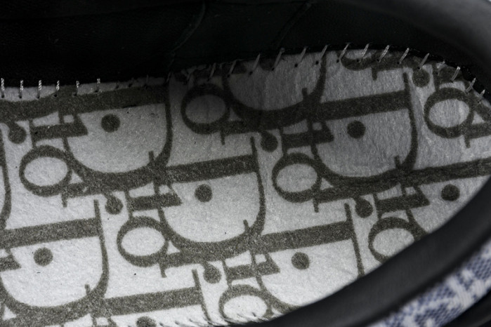 D10r b33 sneakers b330017