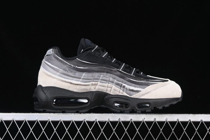 Comme des Garçons x NIKE Air Max 95 