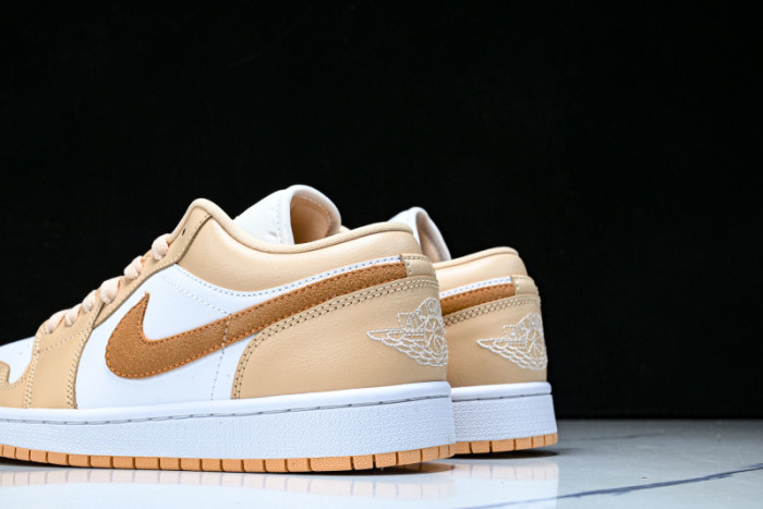 Wmns Air Jordan 1 Low 
