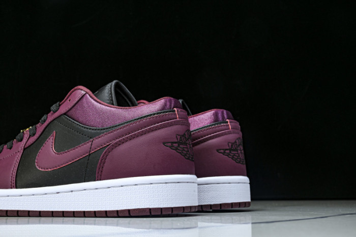 air Jordan 1 Low SE 