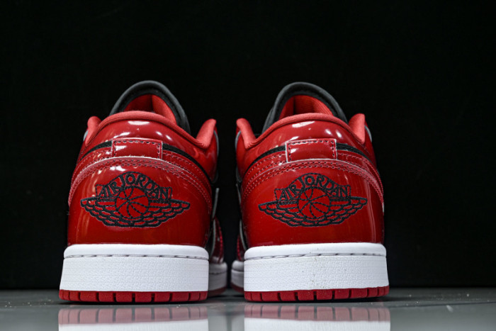 Air Jordan 1 Low SE 