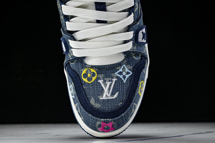 LV SNEAKER