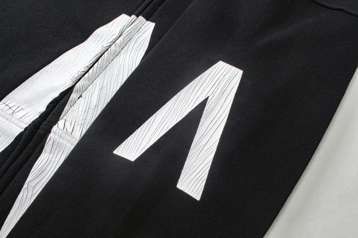 Balenciag**a CLOTHES BAC00012