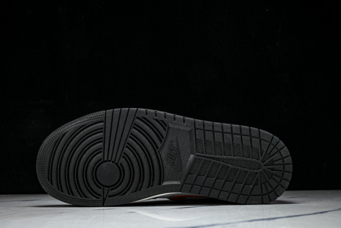 Air Jordan 1 Mid Black Toe Orange DQ8426-801