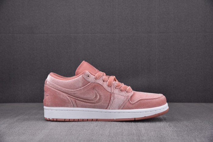 WMNS AIR JORDAN 1 LOW SE