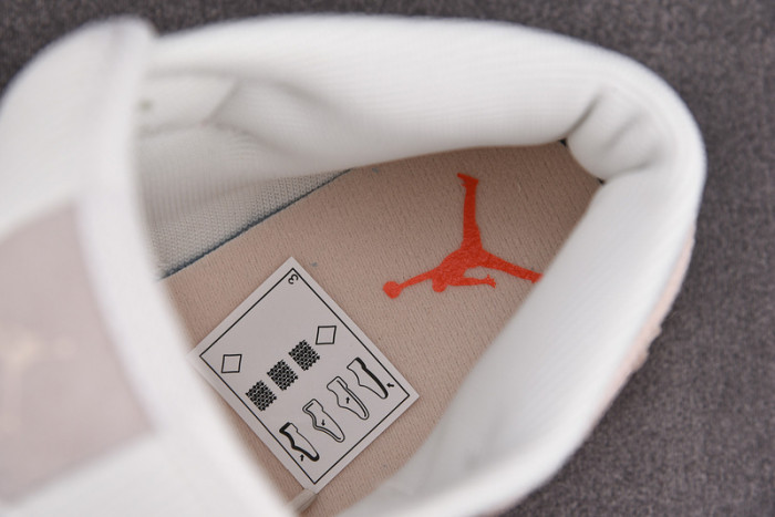 Air Jordan 1 Mid SE