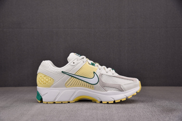 Nike Air Zoom Vomero 5