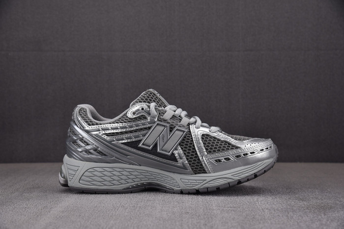 NEW BALANCE 1906R