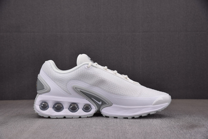NIKE Air Max DN