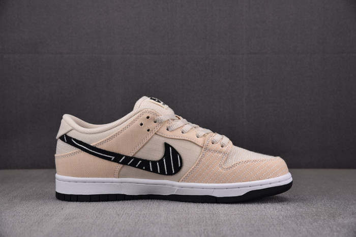 Albino & Preto x NIKE Dunk Low SB