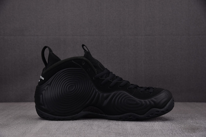 Comme des Garçons Homme Plus x NIKE Air Foamposite One