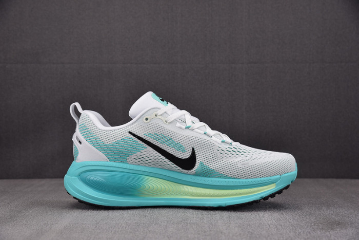 Nike Air Zoom Vomero 18
