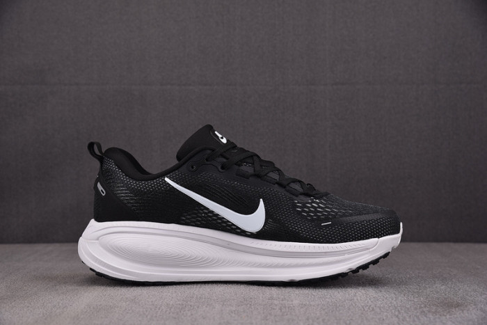 Nike Air Zoom Vomero 18