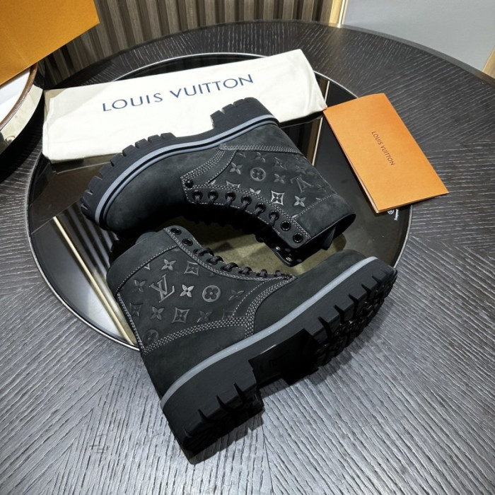 LV BOOTS L000057