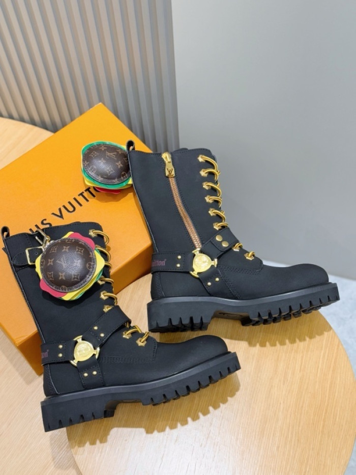 LV BOOTS L000071