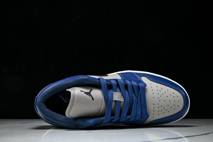 Air Jordan 1 Low 