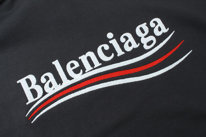 Balenciag**a CLOTHES BAC00024