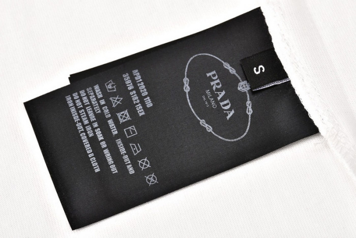 Prad* CLOTHES PRA05