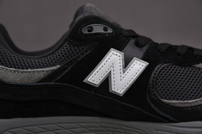 New Balance 2002R
