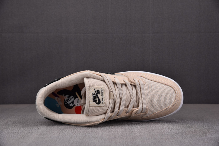 Albino & Preto x NIKE Dunk Low SB
