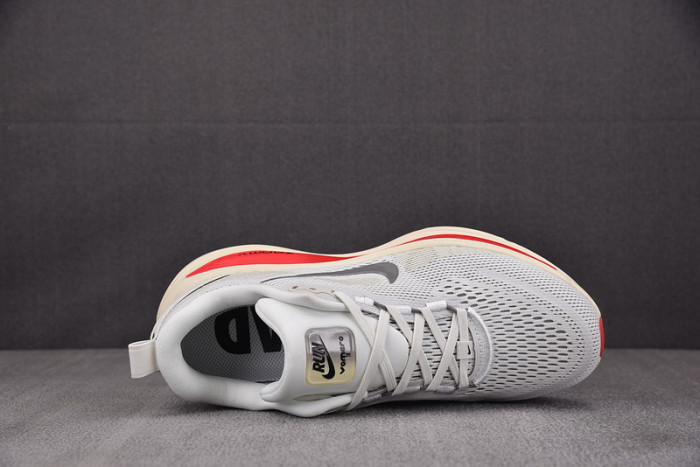Nike Air Zoom Vomero 18