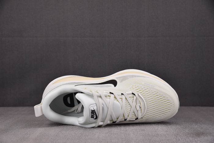 Nike Air Zoom Vomero 18