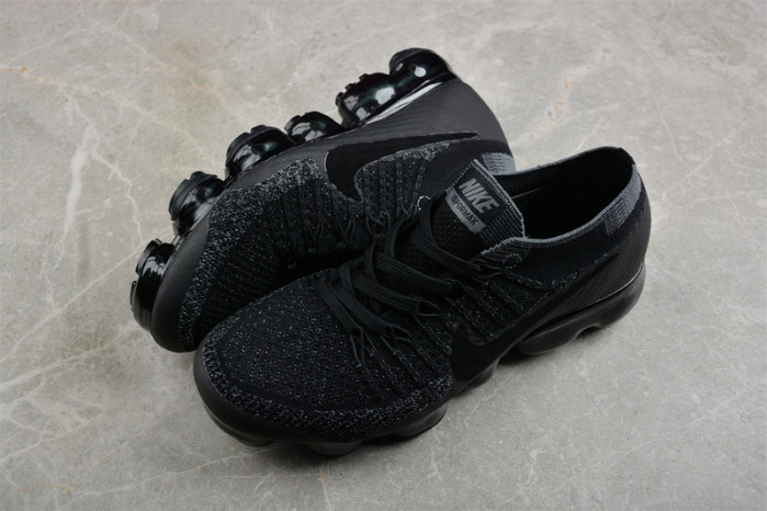 NIKE Air VaporMax