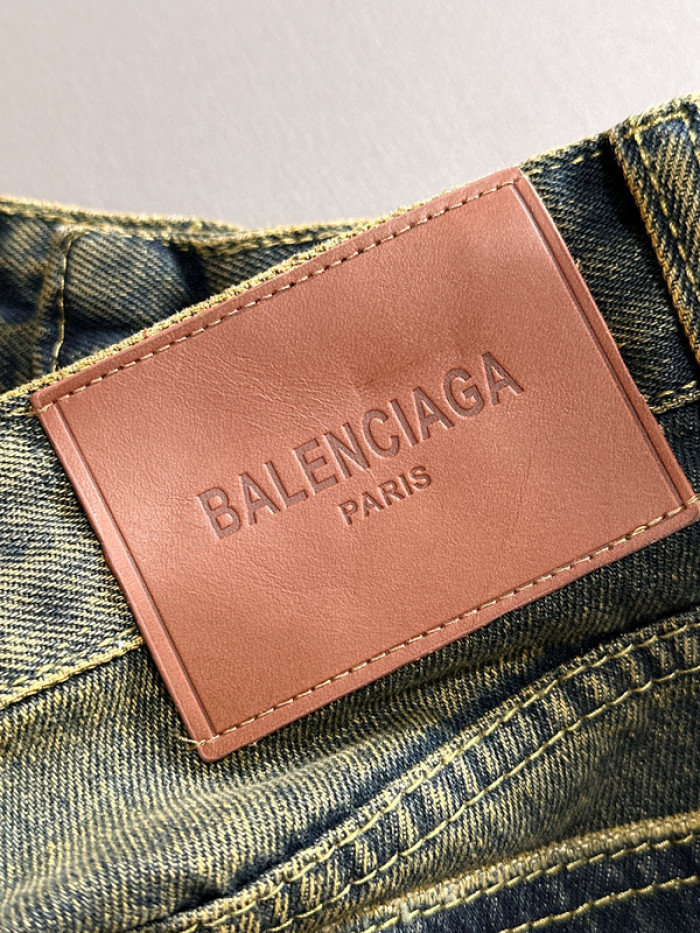 Balenciag**a CLOTHES BAC00036