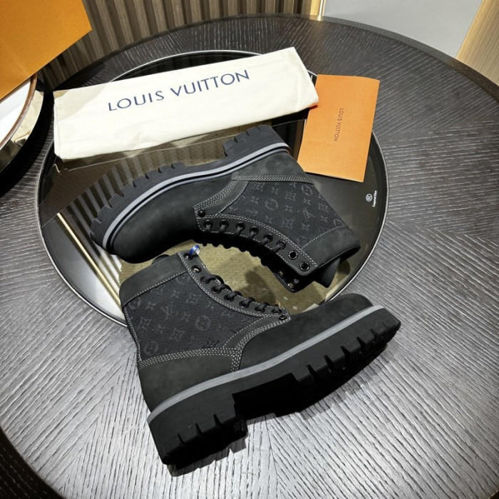 LV BOOTS L000054