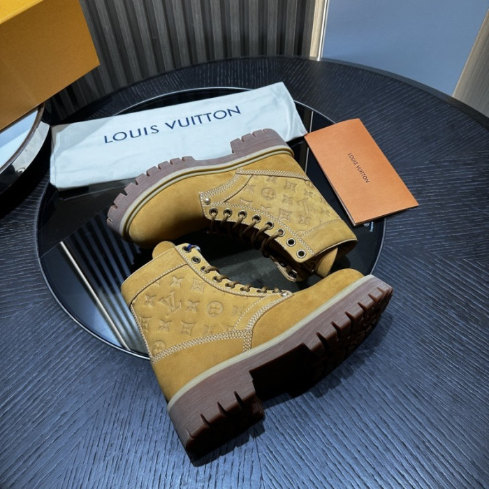 LV BOOTS L000056