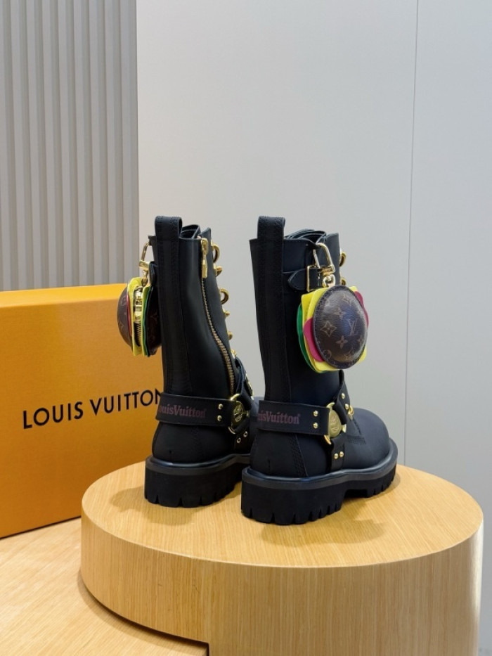 LV BOOTS L000071