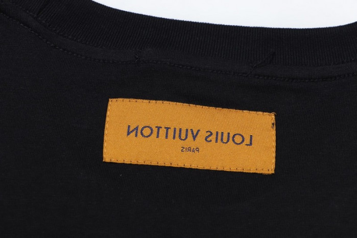 LV CLOTHES V00045