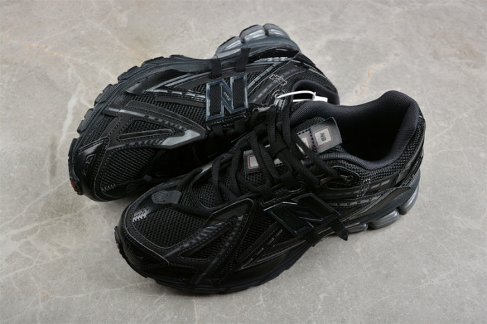NEW BALANCE 1906A