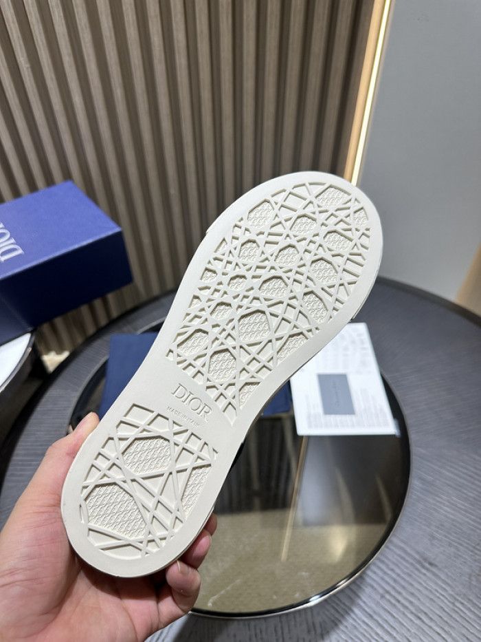 D10r b33 sneakers b330007