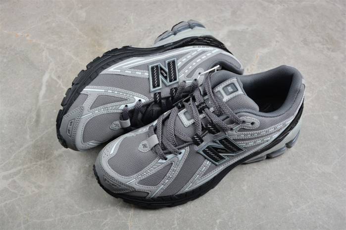 New Balance 1906R