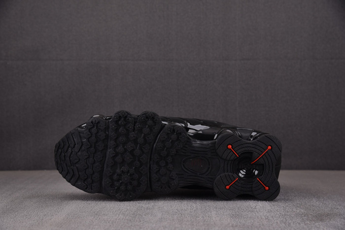 NIKE Wmns Shox TL