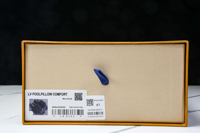 L&V SANDAL LVSD223