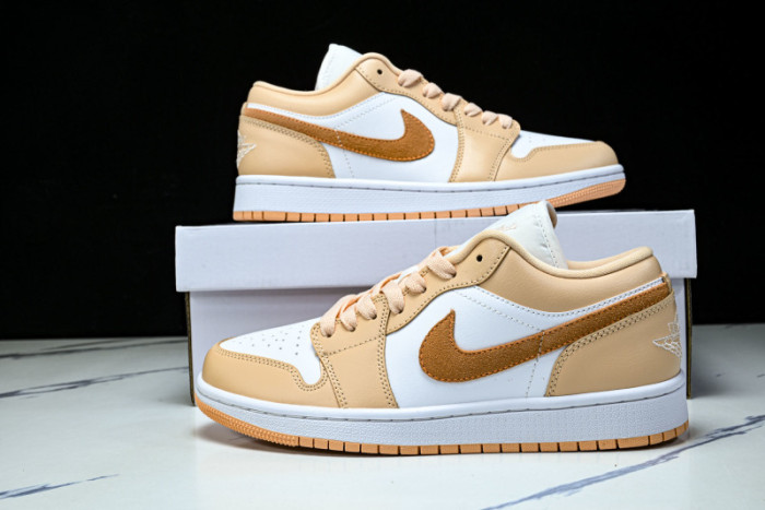 Wmns Air Jordan 1 Low 