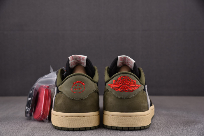 Travis Scott x Air Jordan 1 Low OG